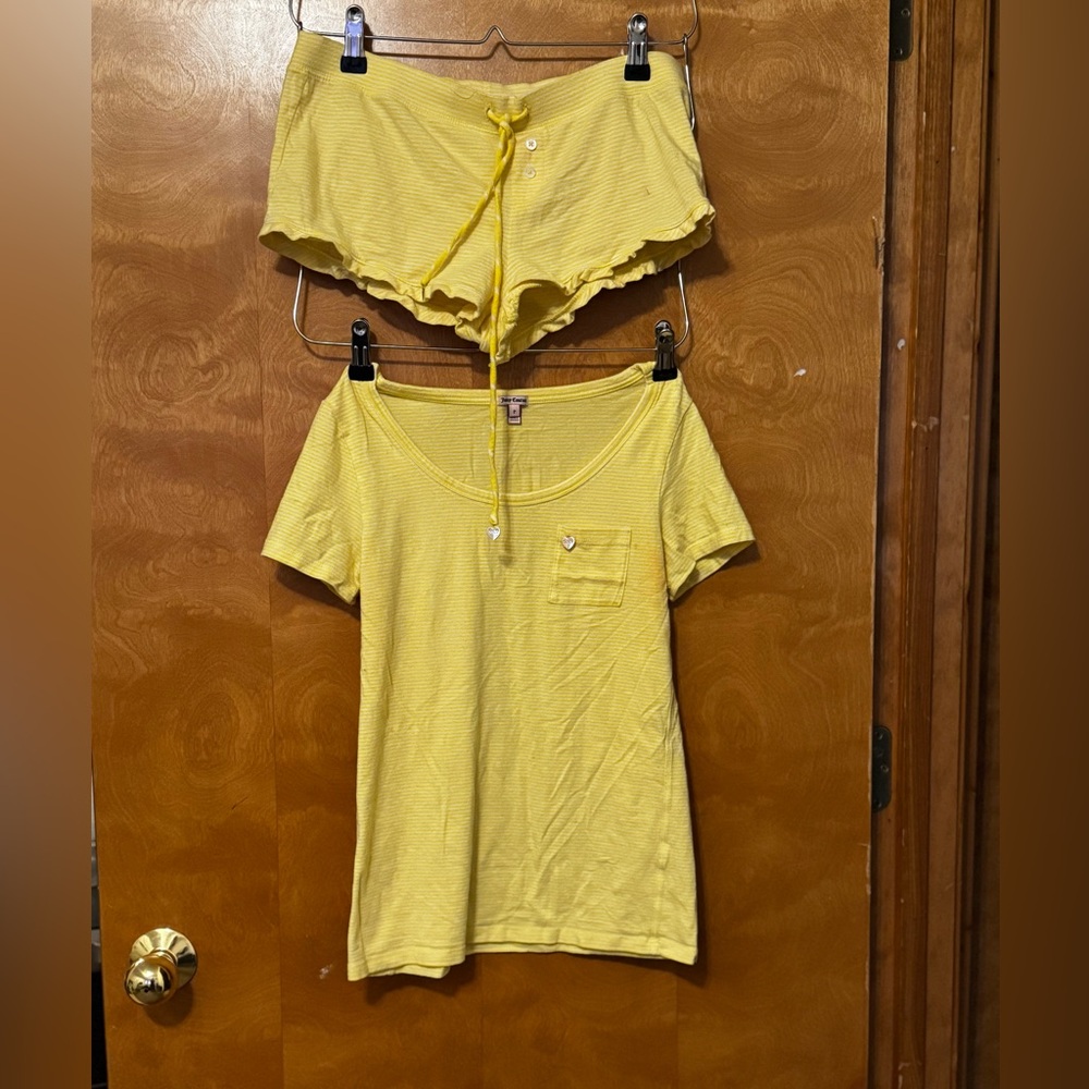 Juicy Couture pj top and short set XS - Picture 3 of 3